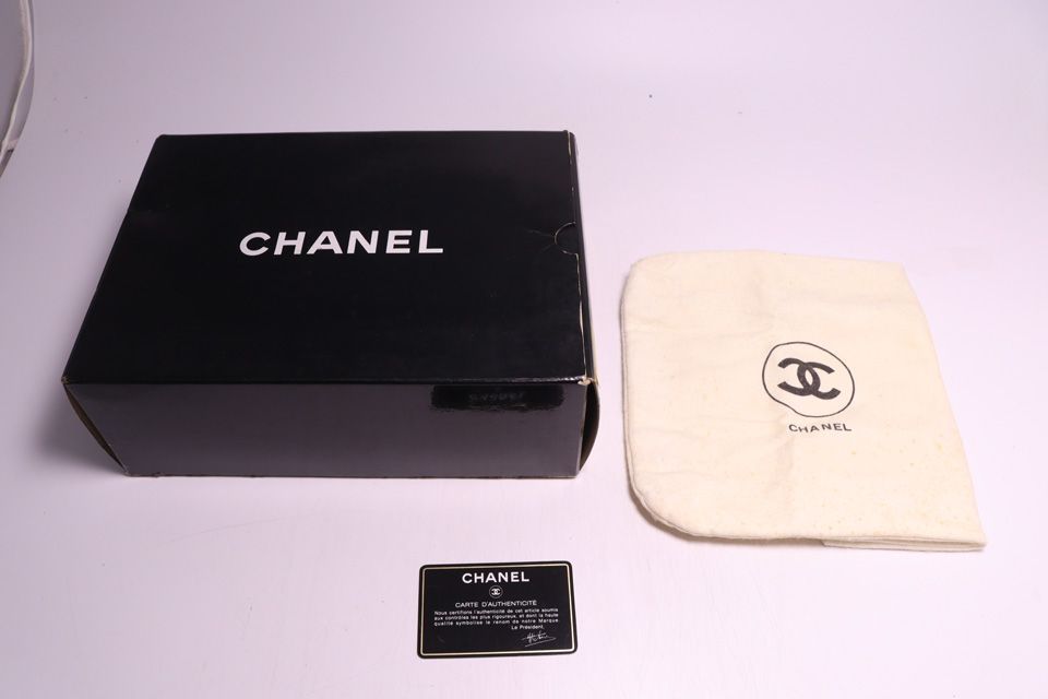 Chanel 0 CC Logo GD Leather Chain Shoulder — view 8