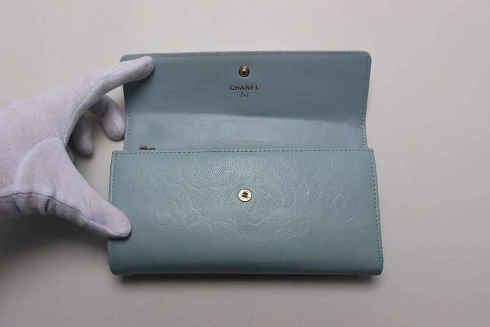 Chanel Caviar Leather GD Bifold Wallet — view 4