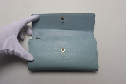 Chanel Caviar Leather GD Bifold Wallet — view 4