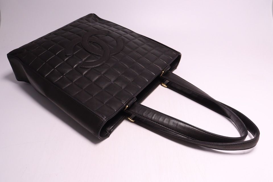 Chanel Choco Bar Jumbo CC Logo GD Leather Tote — view 9
