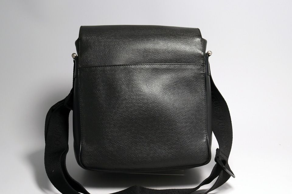 Louis Vuitton Taiga Leather Shoulder — view 2
