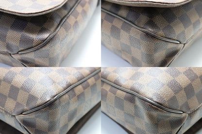 Louis Vuitton Damier District MM Leather Shoulder — view 4