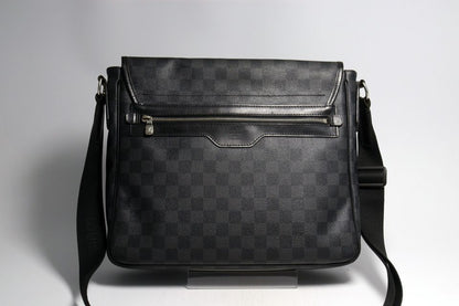 Louis Vuitton Damier Graphite Daniel MM Leather Shoulder — view 2