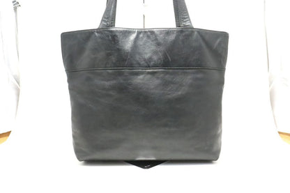 Chanel Jumbo CC Logo GD Leather Tote — view 2