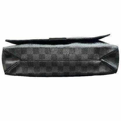 Louis Vuitton District MM Damier Graphite Shoulder Bag Leather — view 3