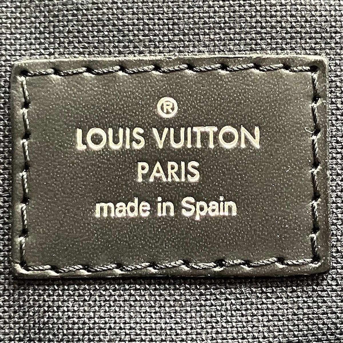 Louis Vuitton District MM Damier Graphite Shoulder Bag Leather — view 4