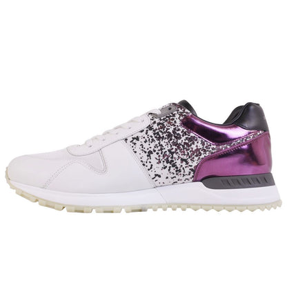 Louis Vuitton Sneakers Run Away — view 7