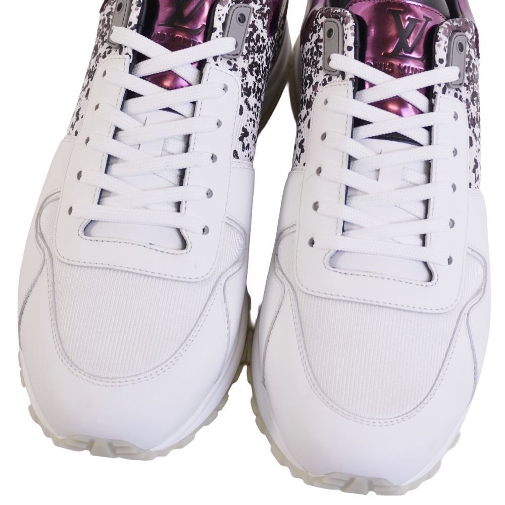 Louis Vuitton Sneakers Run Away — view 3