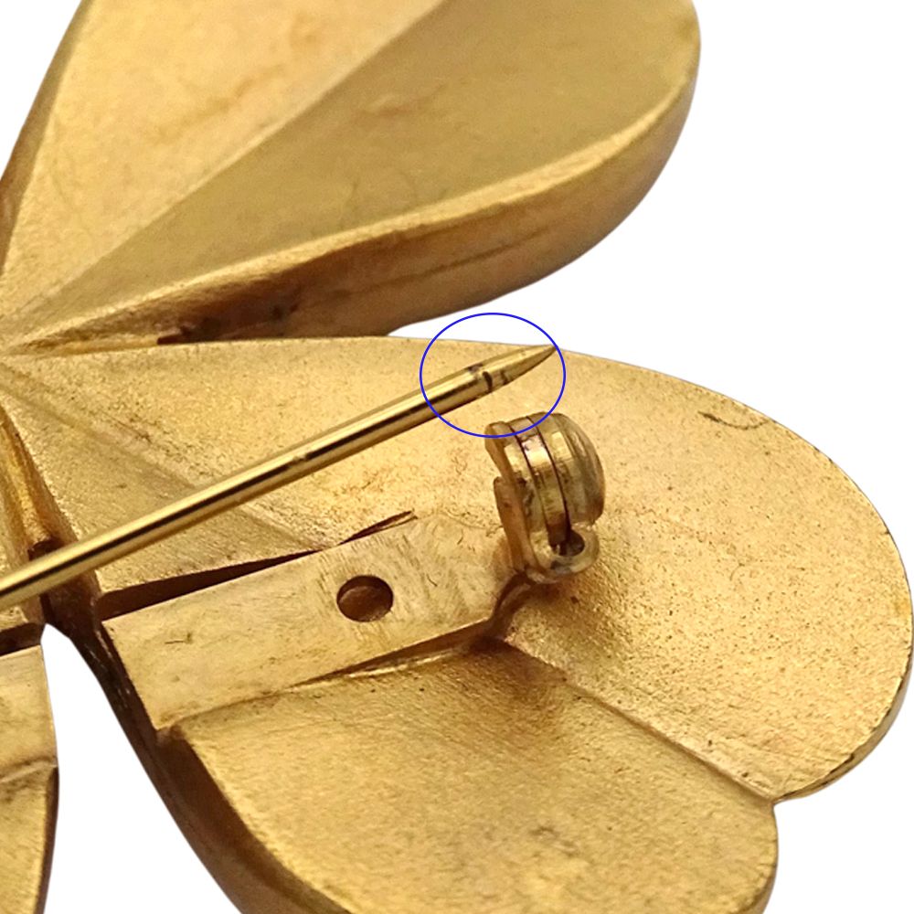 Chanel Brooch CC Logo Clover Gold — view 6