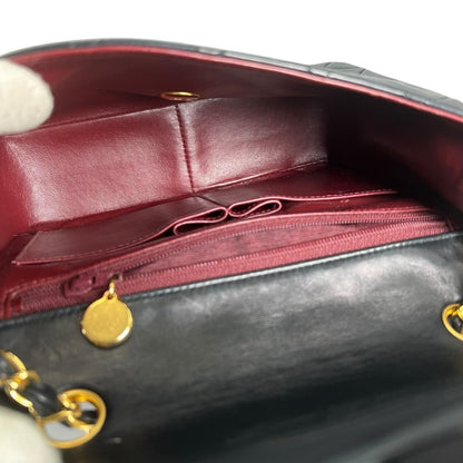 Chanel Shoulder Bag Quilted Gold CC Logo Lambskin Black — view 5