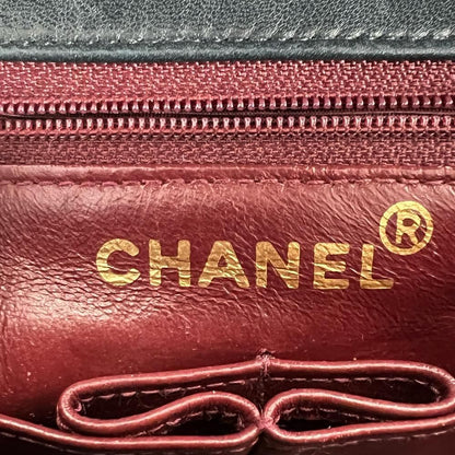 Chanel Shoulder Bag Quilted Gold CC Logo Lambskin Black — view 4