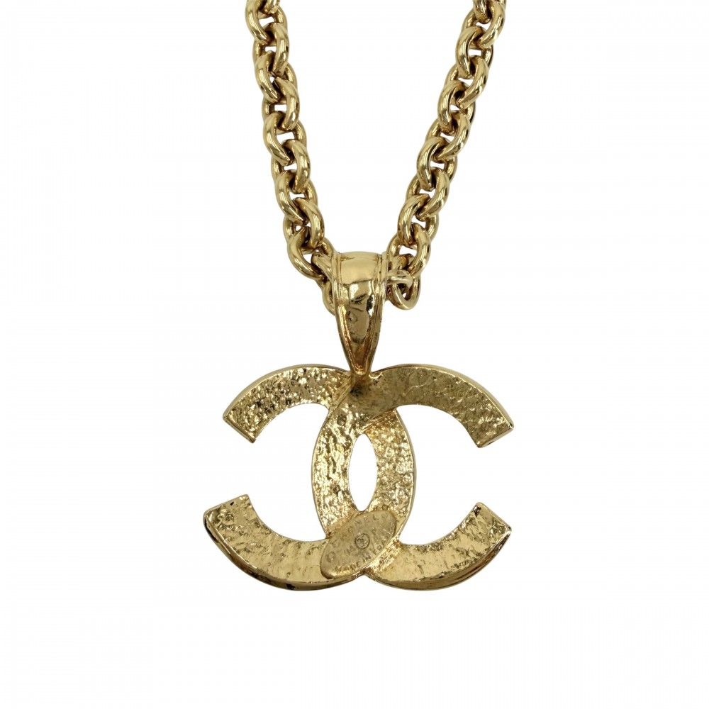 Chanel Necklace CC Logo Pendant Vintage Gold Plated — view 2