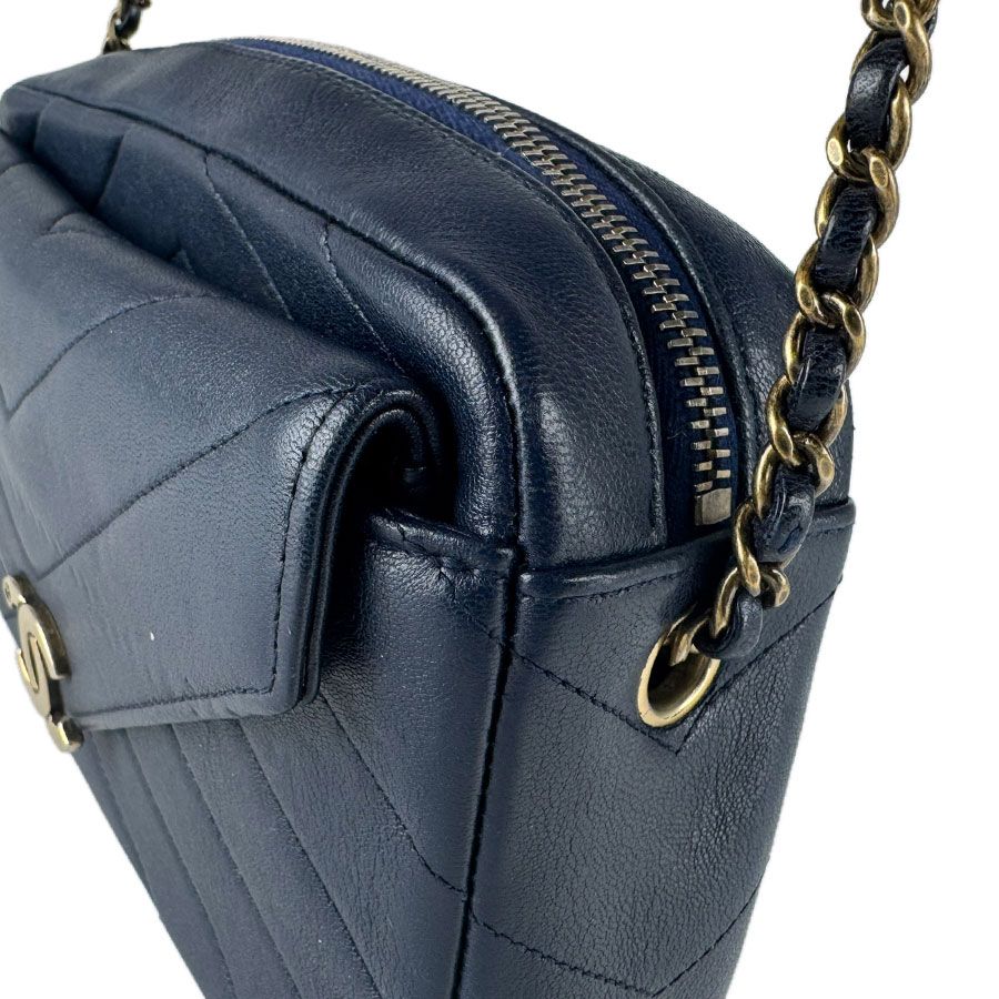 Chanel Shoulder Bag Navy — view 8