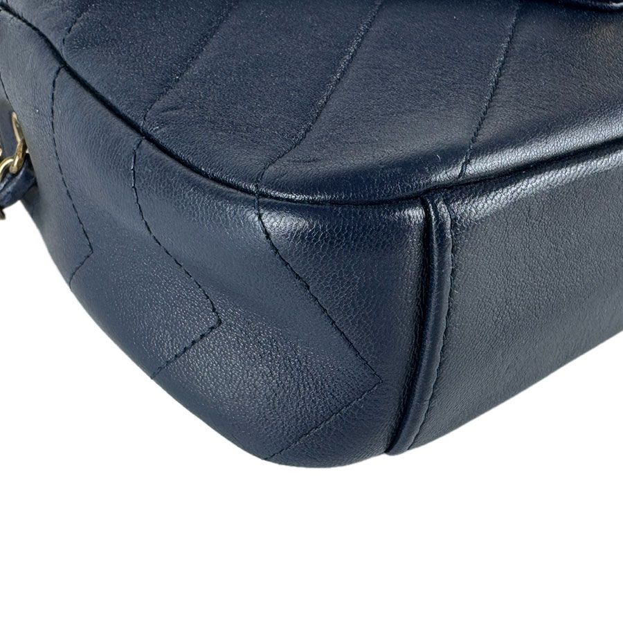 Chanel Shoulder Bag Navy — view 9