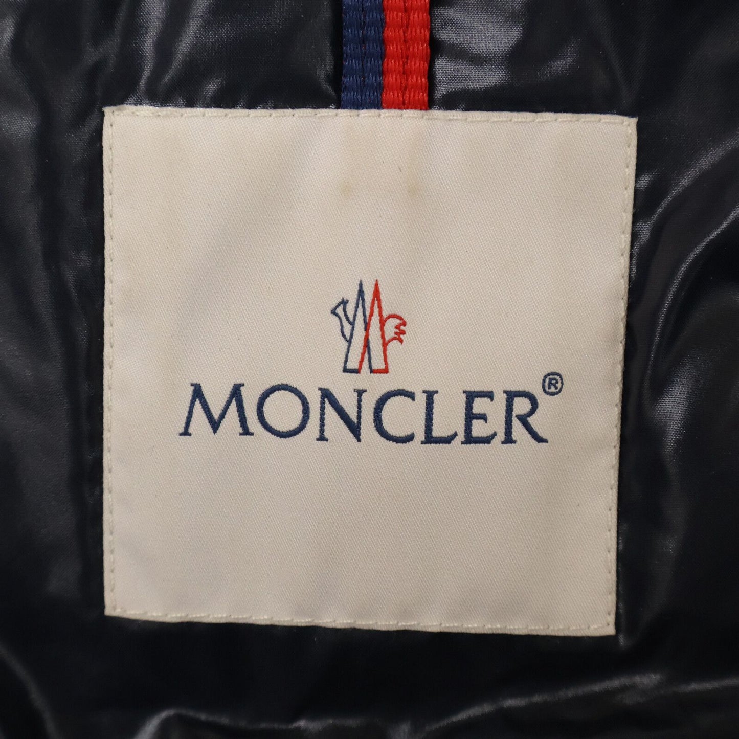 Moncler Badyfur Down Jacket 00 — view 5