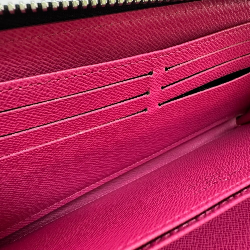 Louis Vuitton Zippy Wallet — view 6
