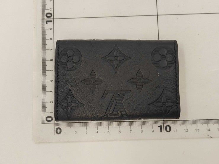 Louis Vuitton Key Case Multicles 6 Black Monogram Shadow Silver Key Holder — view 2