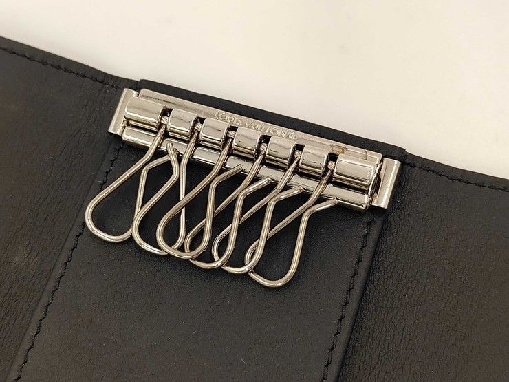 Louis Vuitton Key Case Multicles 6 Black Monogram Shadow Silver Key Holder — view 9
