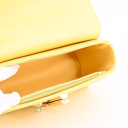 Louis Vuitton Shoulder Bag Twist MM — view 4