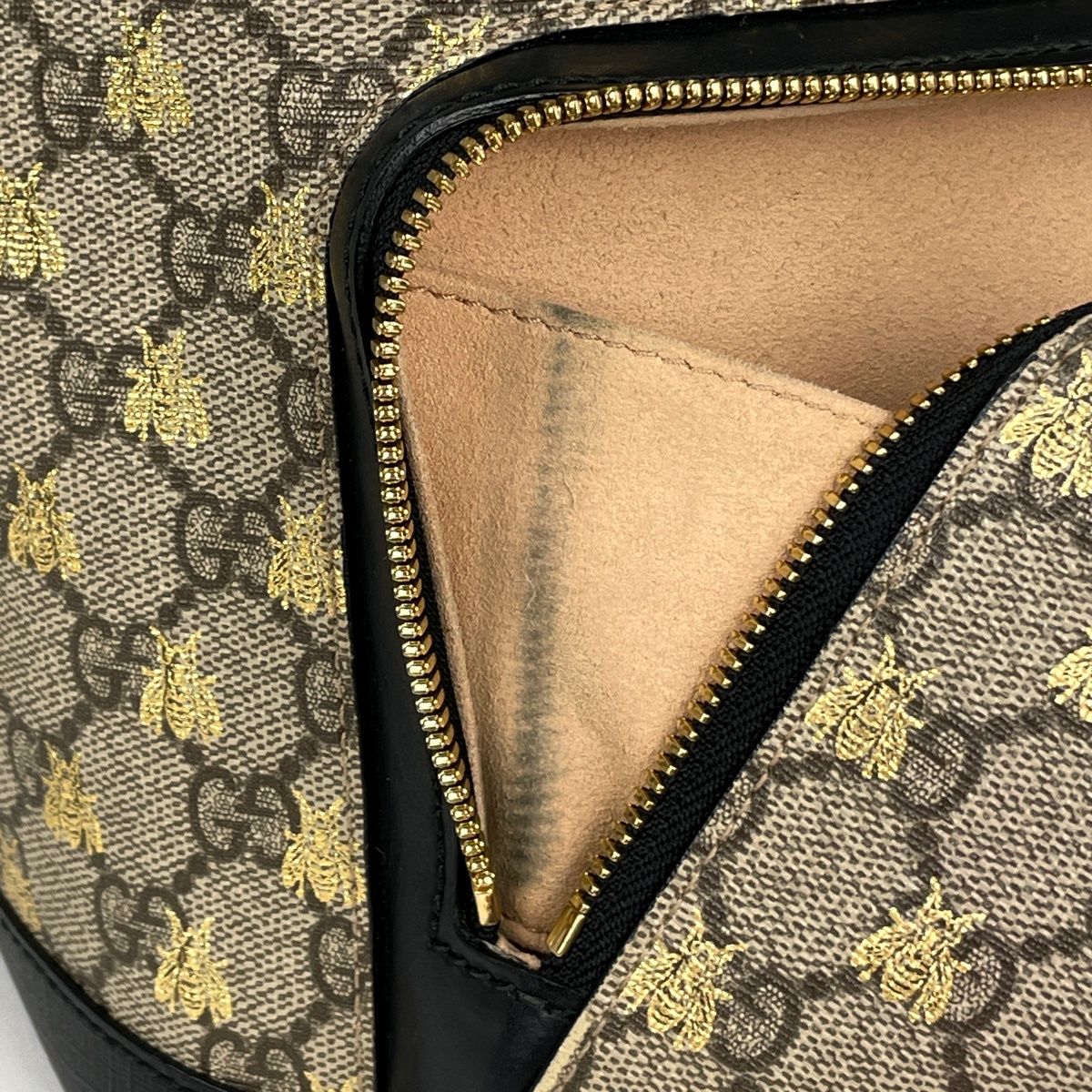 Gucci GG Pattern Backpack Bee Print Supreme Beige Black — view 7