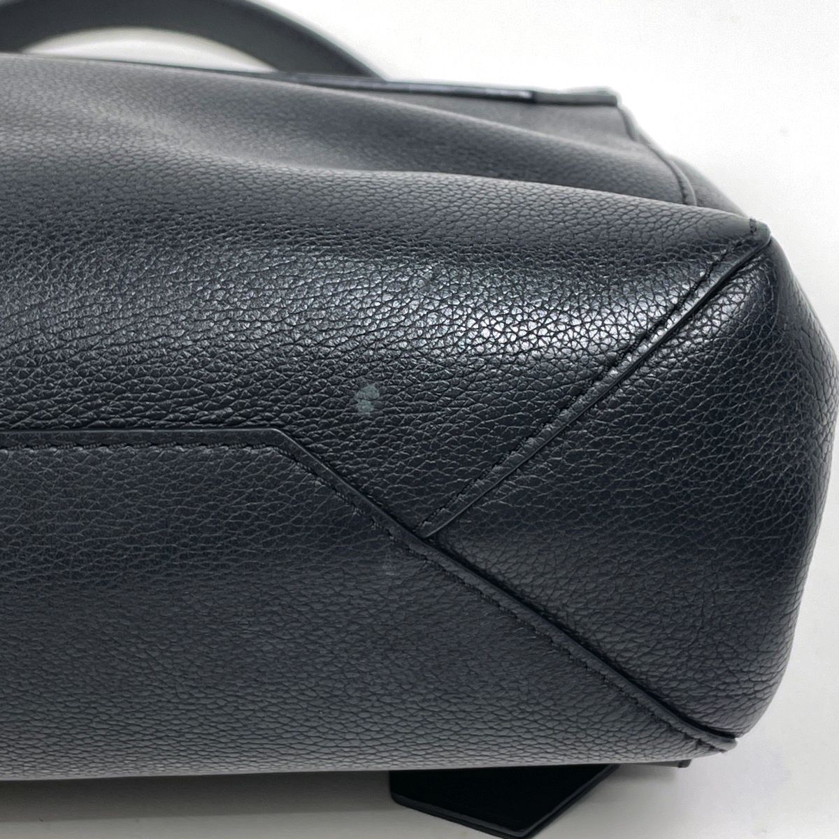 Louis Vuitton Lockme Cartable 2-Way Handbag Leather Noir — view 4