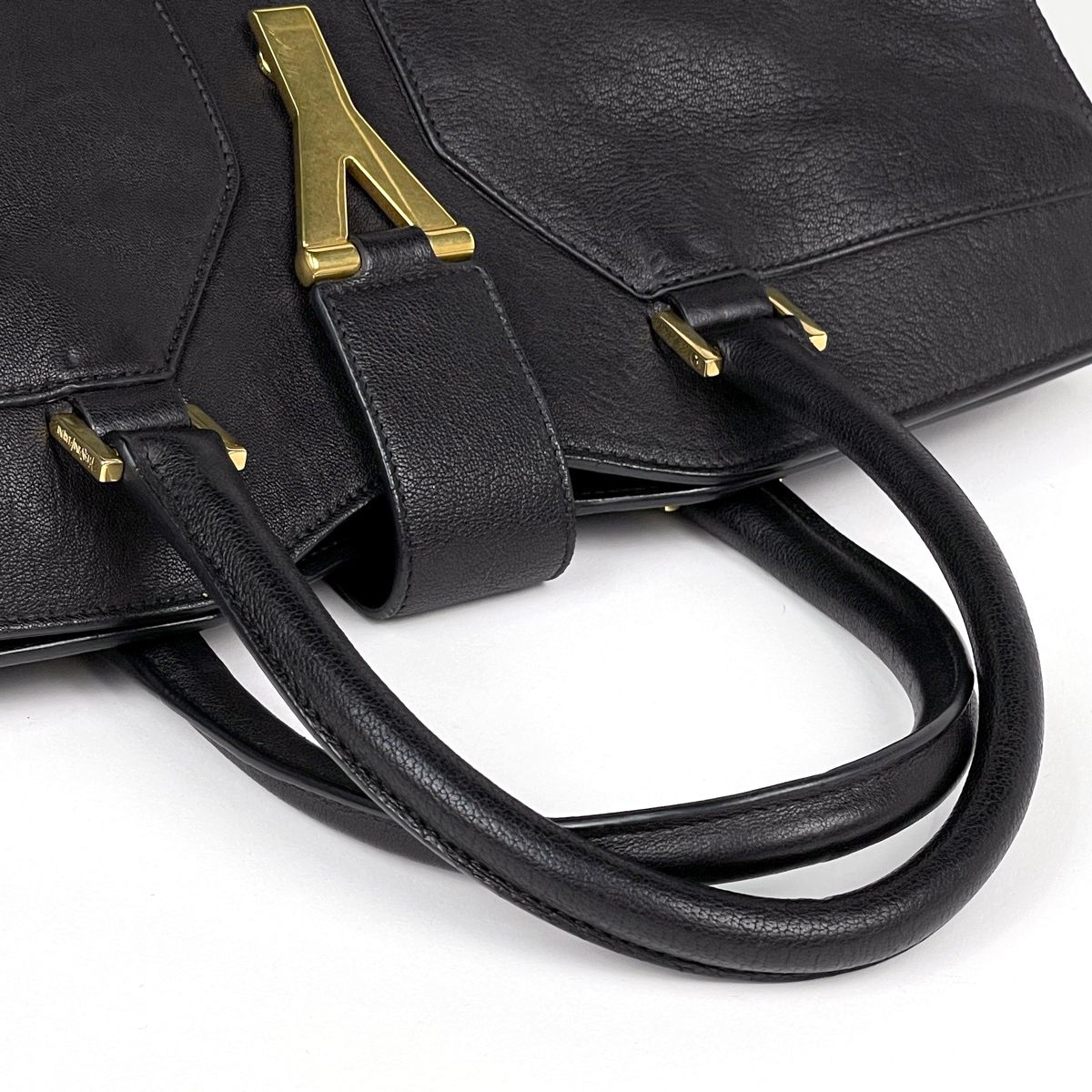 Saint Laurent Cabas Chic Handbag Line Leather Black — view 5