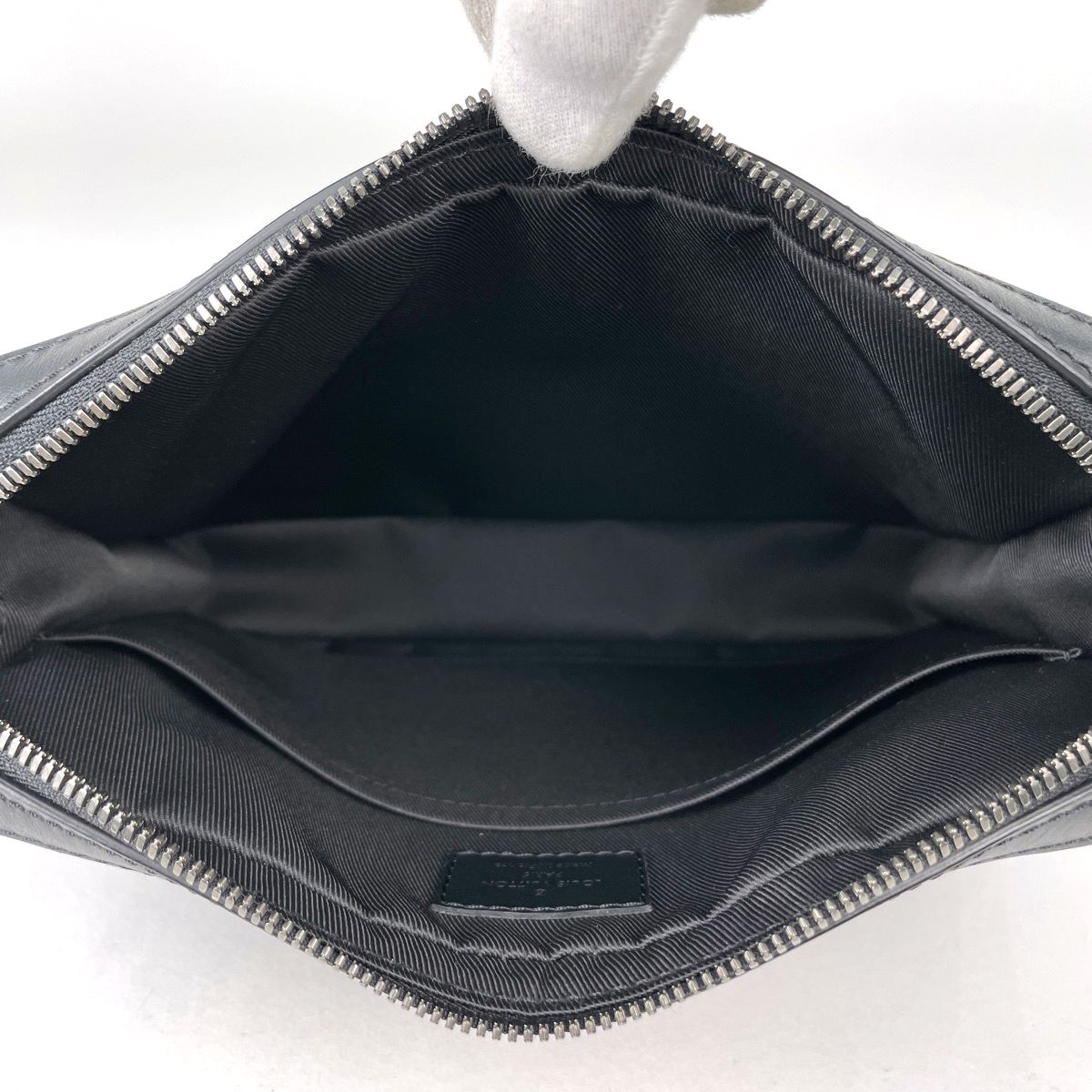 Louis Vuitton Trio Messenger Monogram Reverse Pouch Shoulder Bag Eclipse Noir — view 5