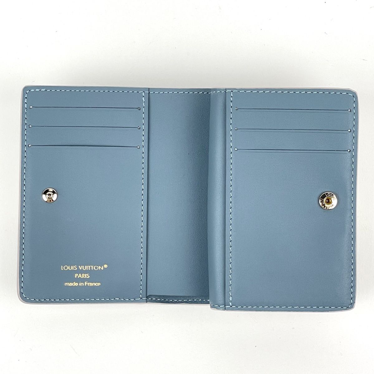 Louis Vuitton Portefeuille Clair Bifold Wallet Monogram Mahina Brume — view 7