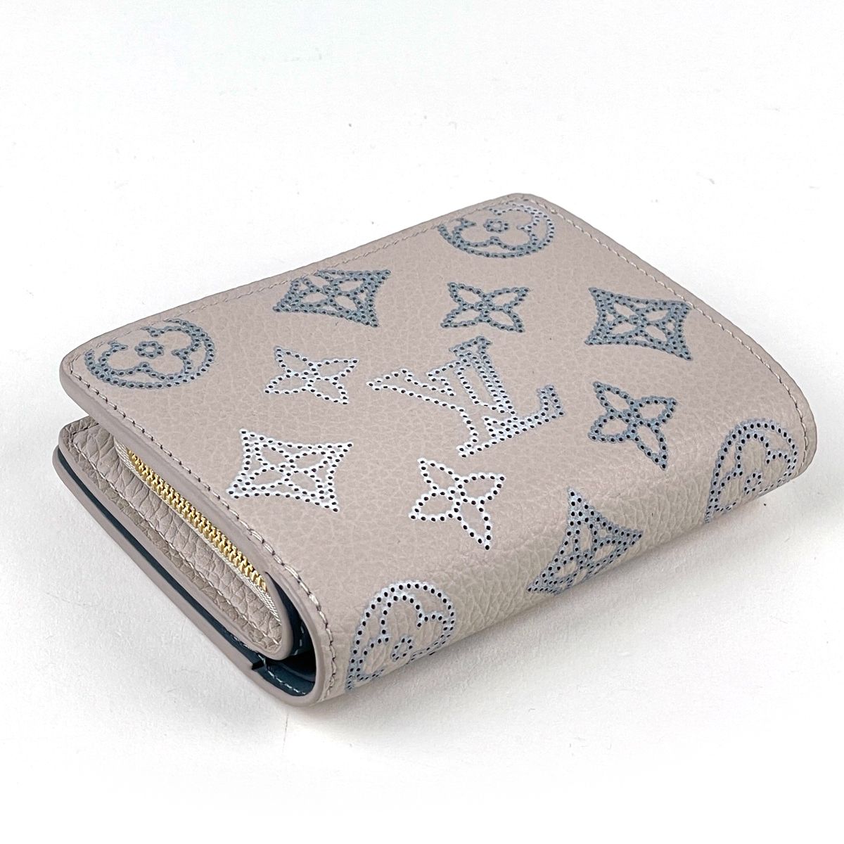 Louis Vuitton Portefeuille Clair Bifold Wallet Monogram Mahina Brume — view 2