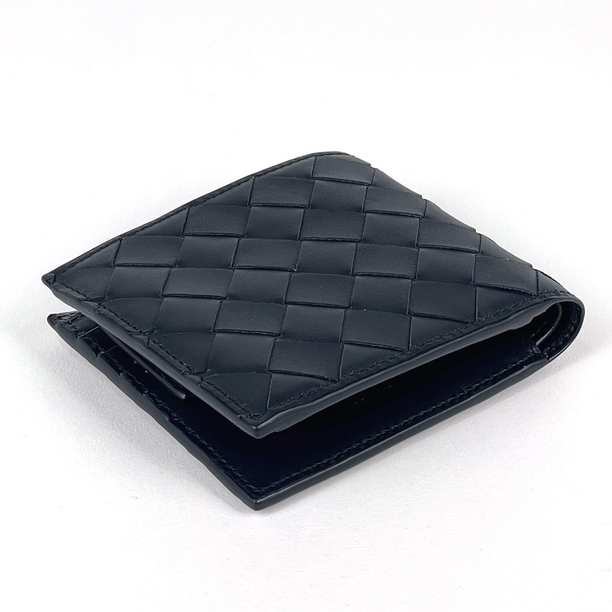 Bottega Veneta Intrecciato Bifold Wallet Leather Navy — view 2