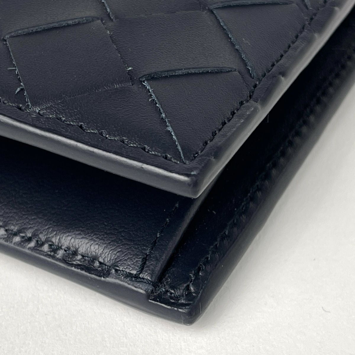 Bottega Veneta Intrecciato Bifold Wallet Leather Navy — view 4