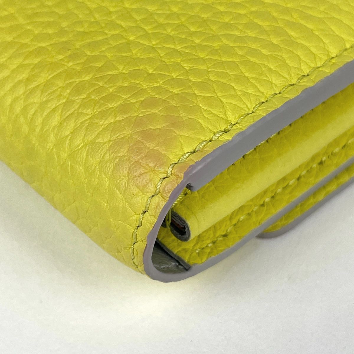 Louis Vuitton Portefeuille Capucines Wallet Taurillon Cles Mont — view 3