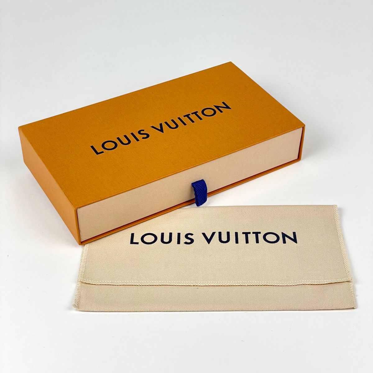 Louis Vuitton Portefeuille Capucines Wallet Taurillon Cles Mont — view 8