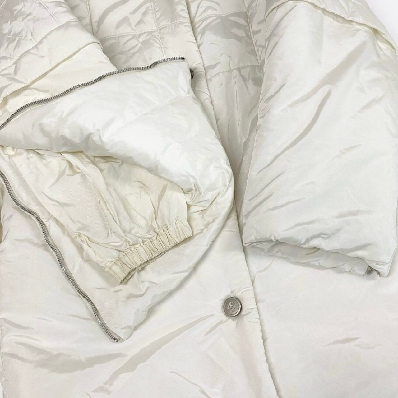 Chanel Sports CC Logo Patch Ivory Polyester Cotton Coat — view 6