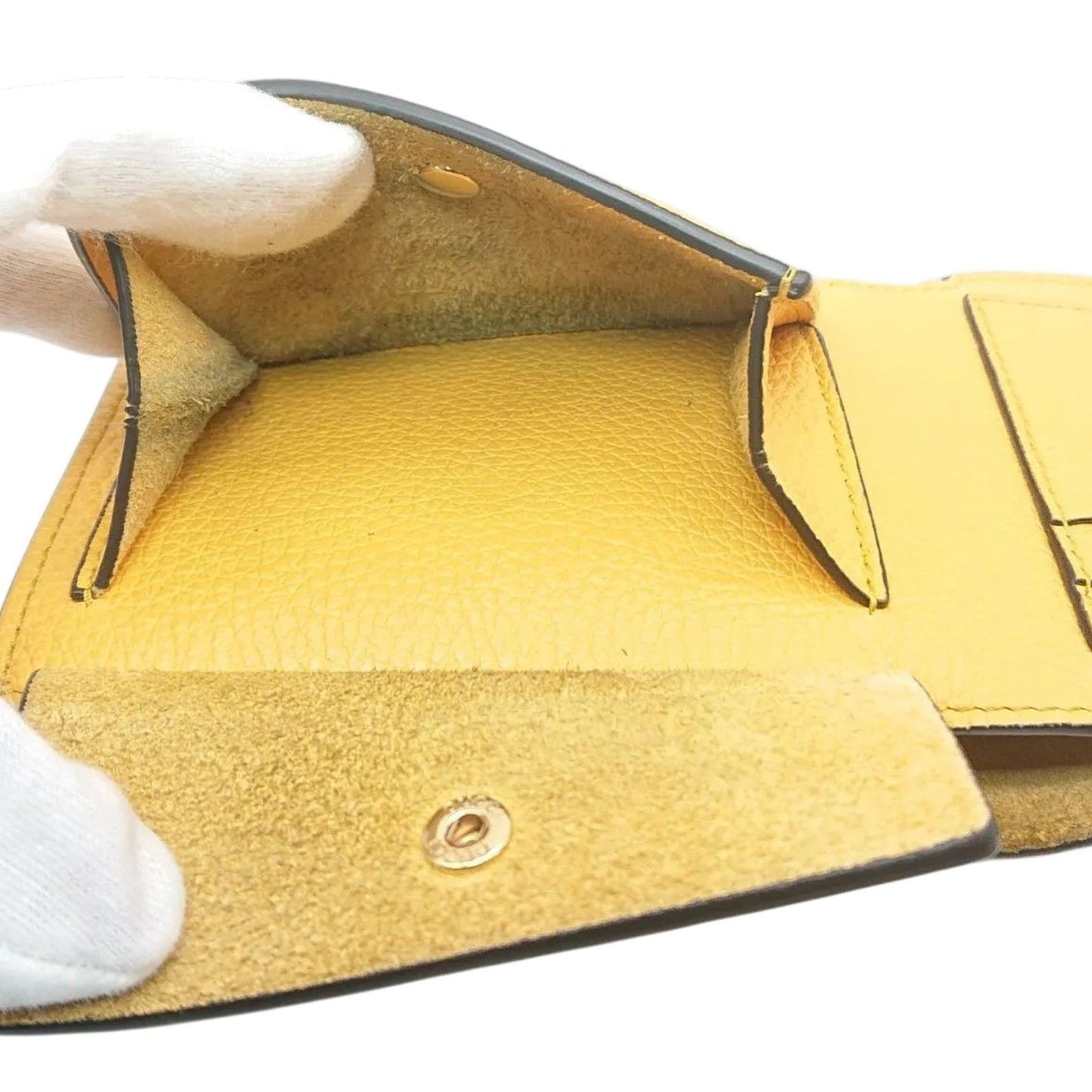 Gucci Folding Wallet Embossed Logo Yellow — view 9