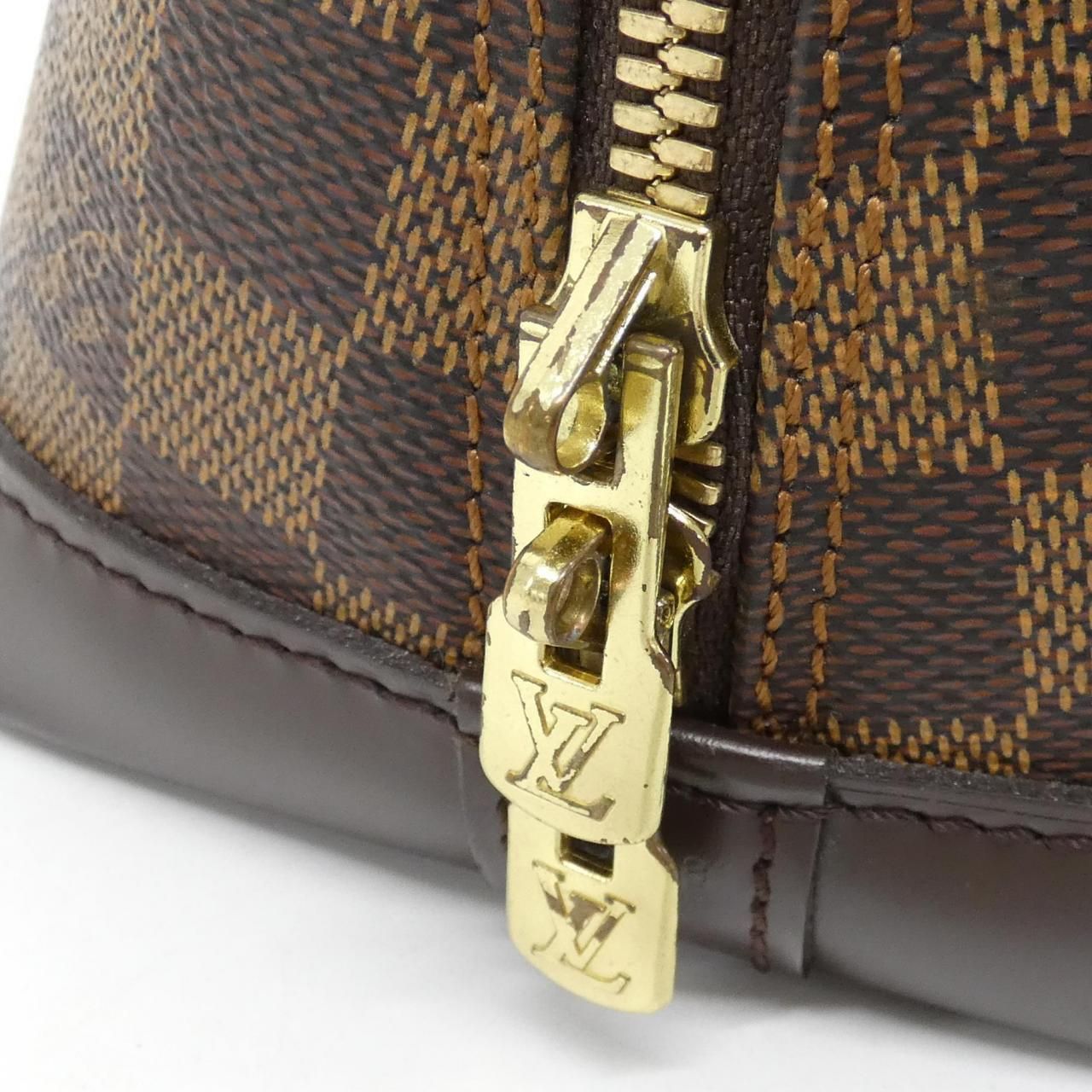 Louis Vuitton Damier Alma PM — view 5