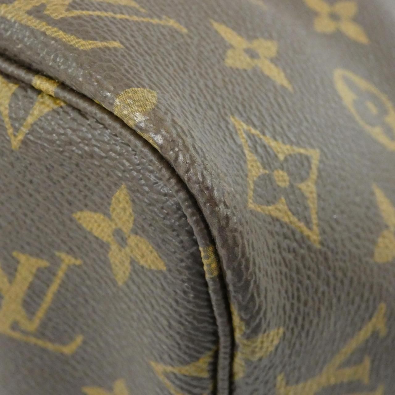 Louis Vuitton Monogram Neverfull MM — view 2