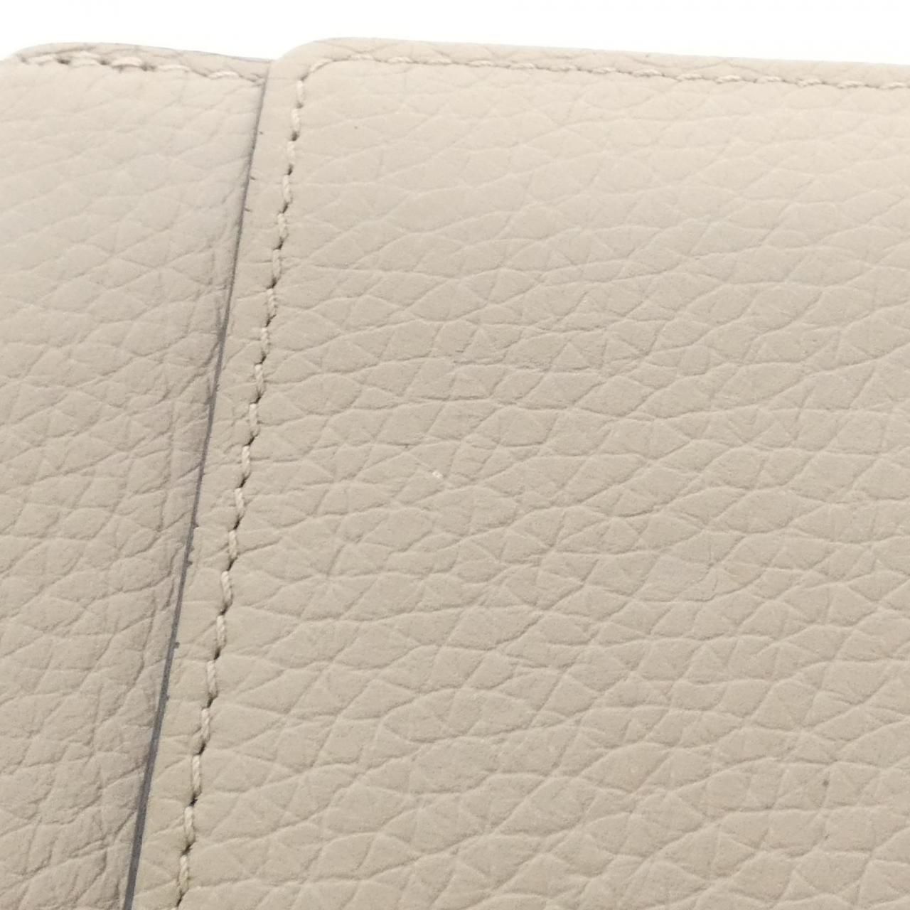 Louis Vuitton Taurillon Portefeuille Capucines Wallet — view 8