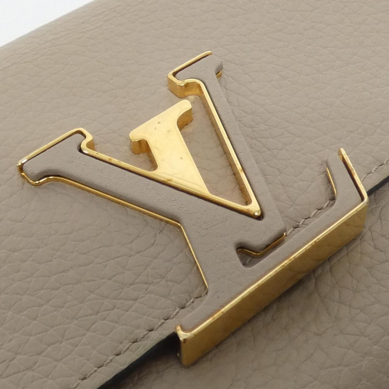 Louis Vuitton Taurillon Portefeuille Capucines Wallet — view 6