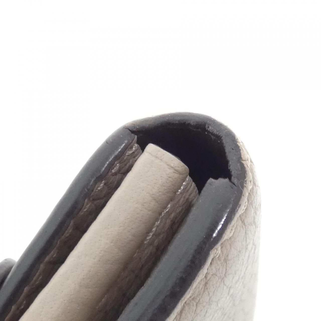 Louis Vuitton Taurillon Portefeuille Capucines Wallet — view 3