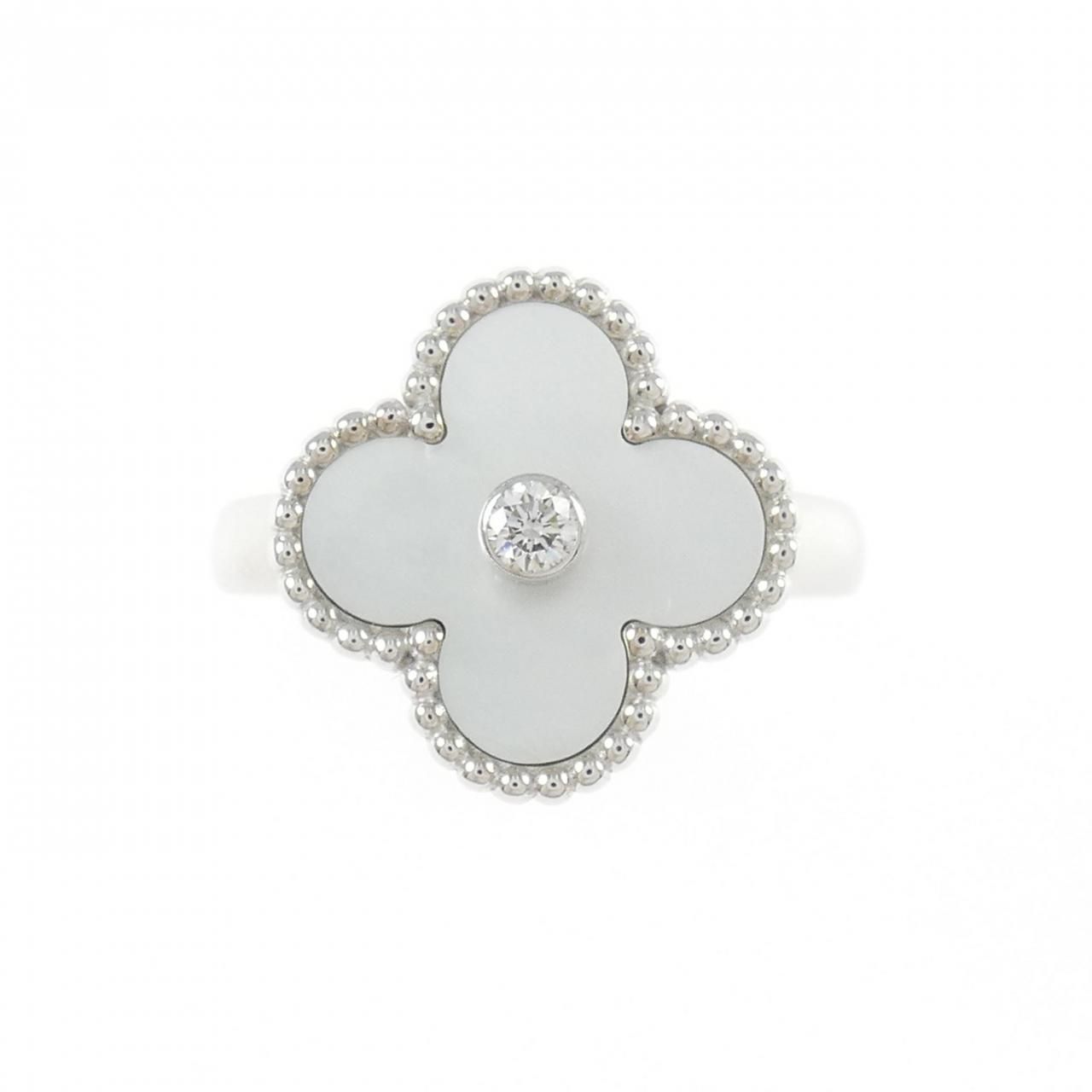 Van Cleef & Arpels Vintage Alhambra Ring — view 2
