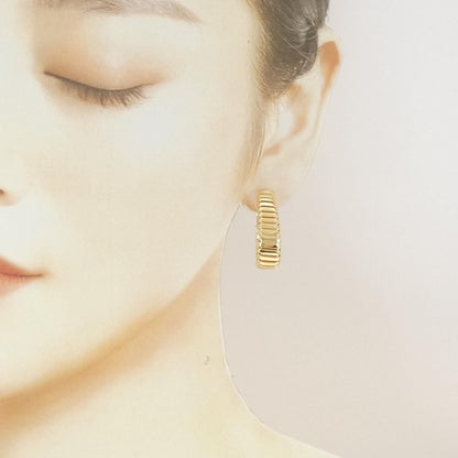 Bvlgari Tubogas Earrings Gold — view 4