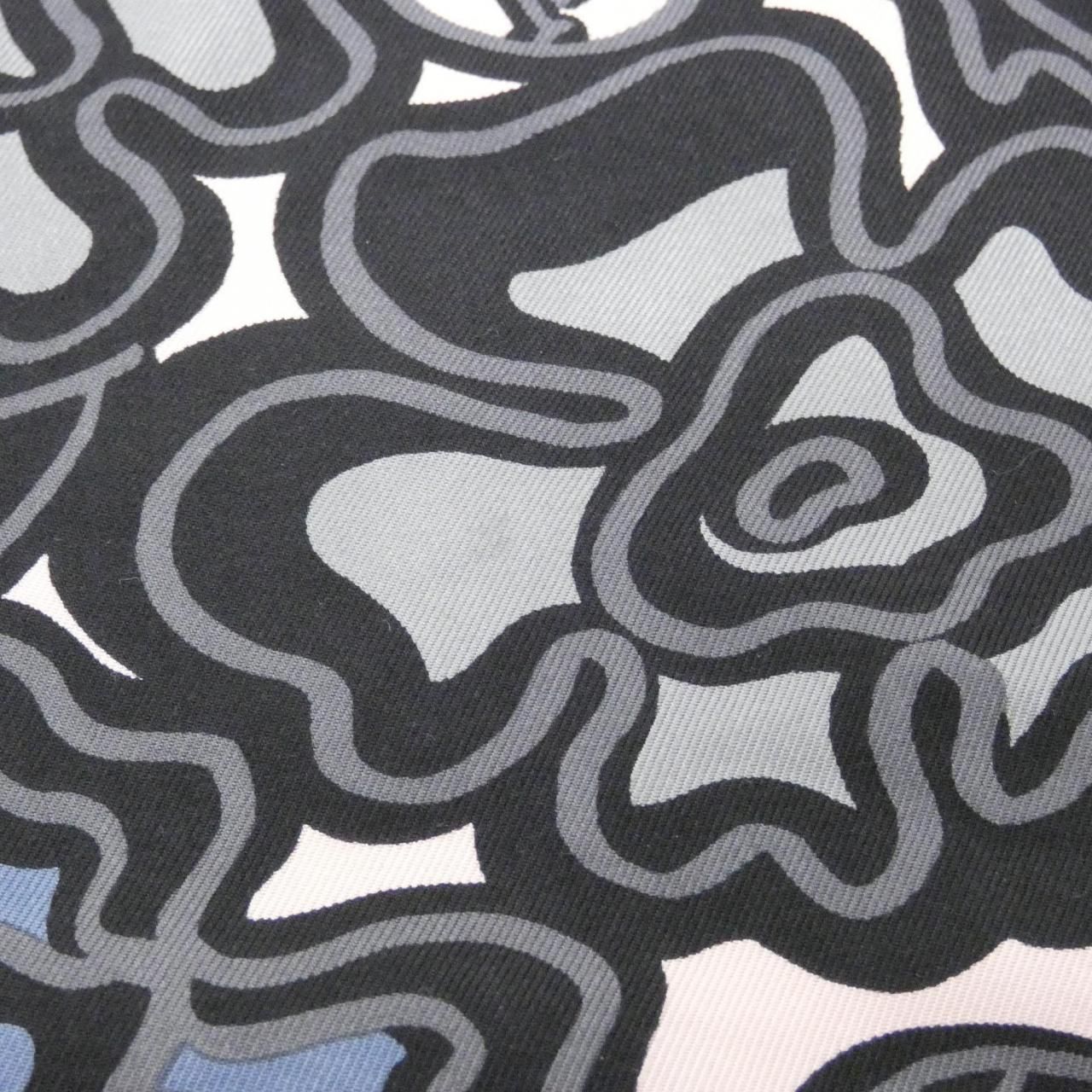 Louis Vuitton Scarf Navy — view 3