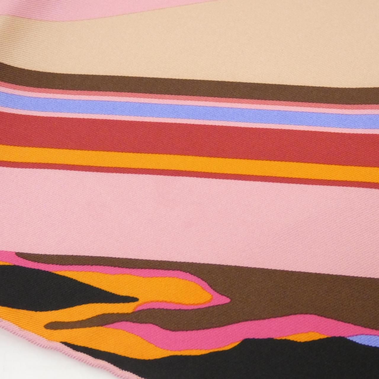 Louis Vuitton Carre Neusebre Scarf — view 7