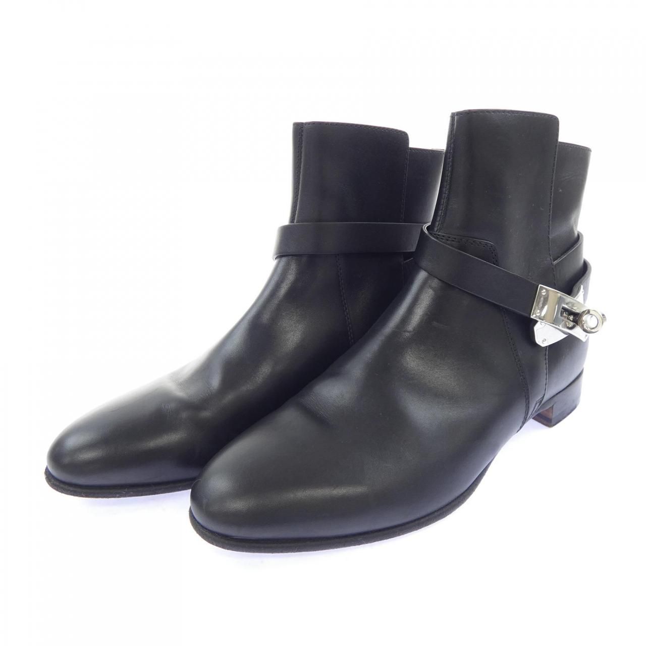 Hermes Neo Kelly Buckle Boots — view 3