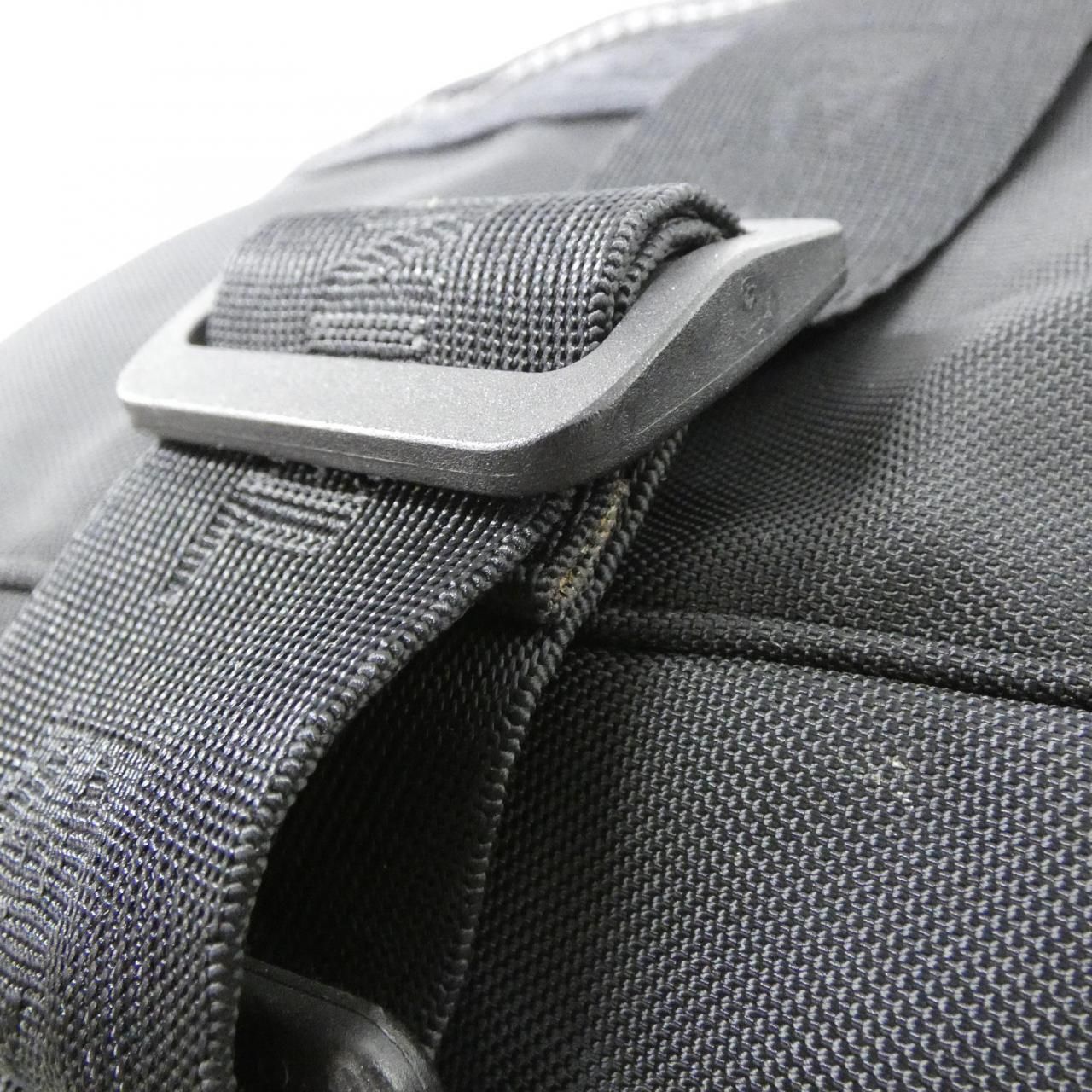 Chanel Vintage Sports Line Boston — view 9