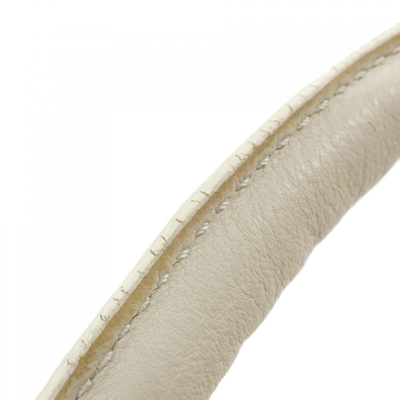 Chanel Vintage Bag Handbag Ivory — view 8