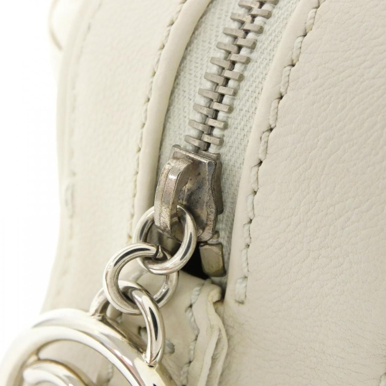 Chanel Vintage Bag Handbag Ivory — view 5