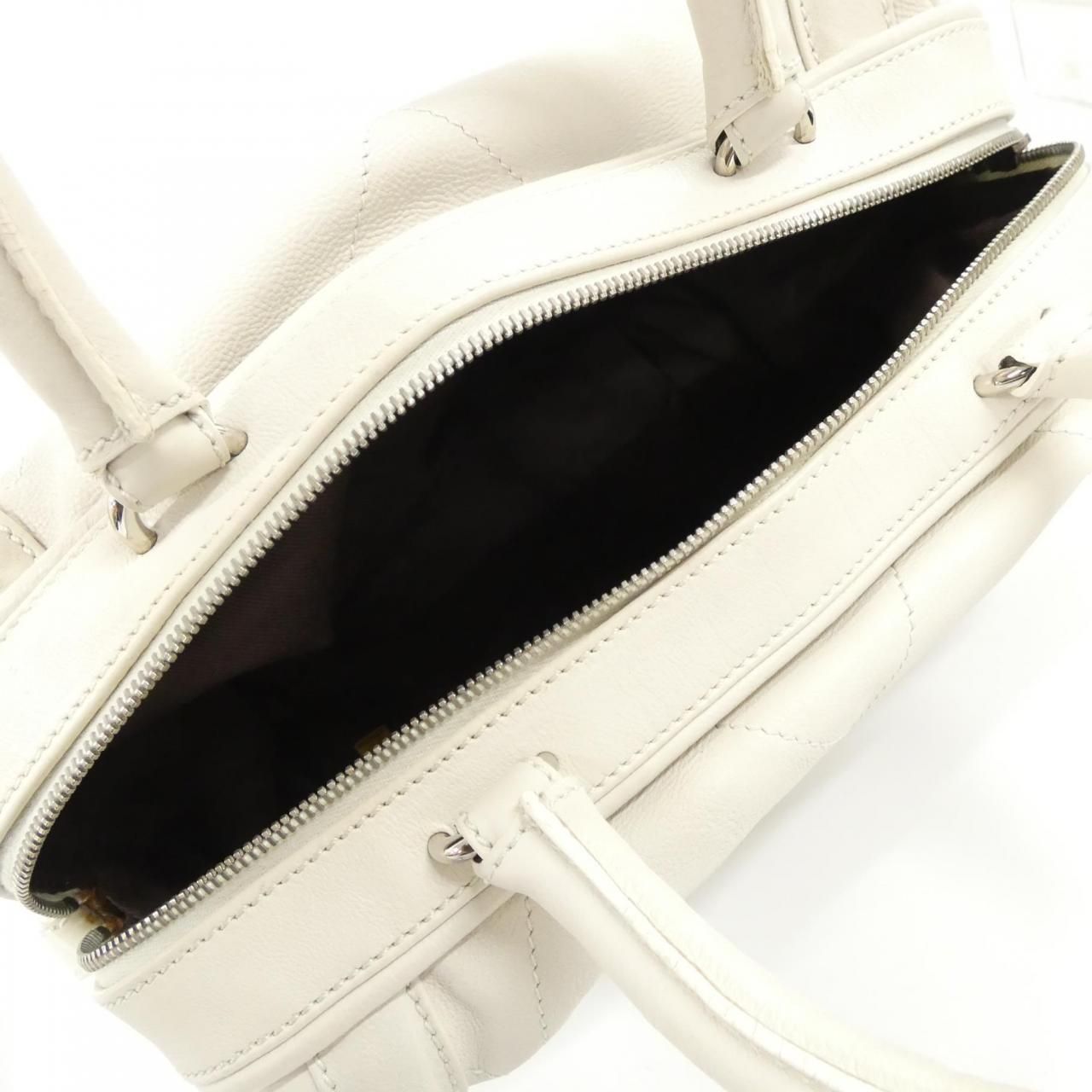 Chanel Vintage Bag Handbag Ivory — view 9