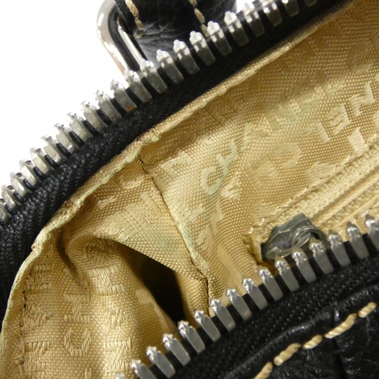 Chanel Vintage Shoulder — view 9